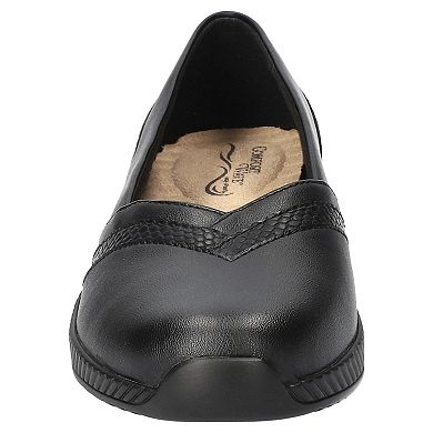 Easy Street Kiera Women's Comfort Slip-On Flats