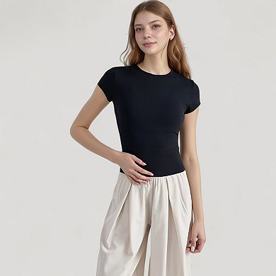 Women's Short Sleeve Fitted Crew Neck Top with Stretch Fabric for Comfortable Everyday Look