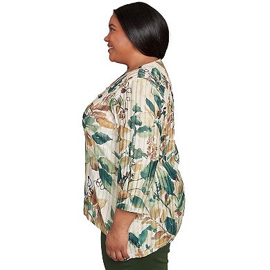Plus Size Alfred Dunner Abstract Leaf Sharkbite Hem Top with Necklace