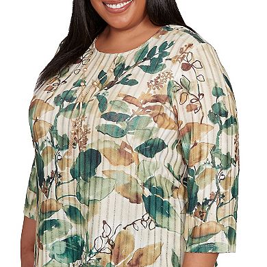 Plus Size Alfred Dunner Abstract Leaf Sharkbite Hem Top with Necklace