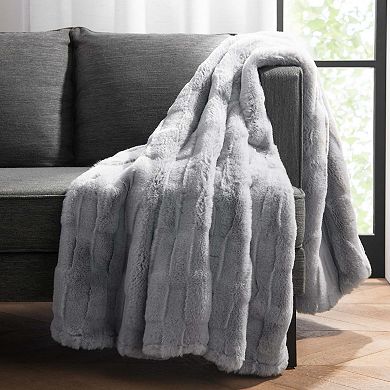 Aston & Arden Luxe Gray Mink Poly Faux Fur Throw 50x70 Light Grey