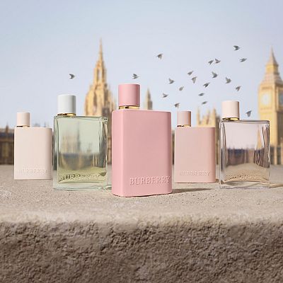 BURBERRY Her Eau de Parfum Intense Travel Spray with Strawberry