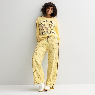 Juniors' Disney's Winnie the Pooh 100 Acre Wood "Friends, Memories & Fun" Graphic Fleece Pullover