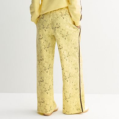 Juniors' Disney's Winnie the Pooh Characters Allover Print Graphic Lounge Pants