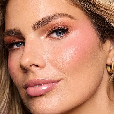 The Dreamy Daisy Lip-Plumping Gloss and Cream Blush Set