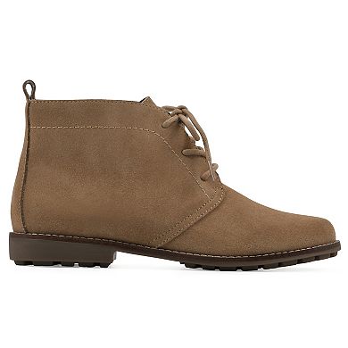 White Mountain Auburn Women's Suede Lace-Up Chukka Boots