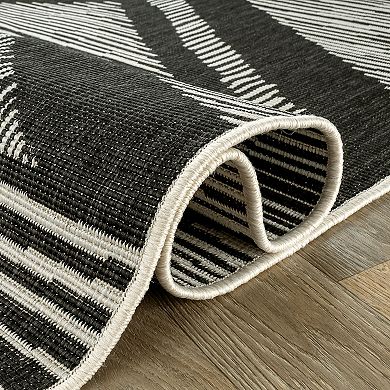 World Rug Gallery Contemporary Geometric Stripe Weather Resistant Reversible Rug