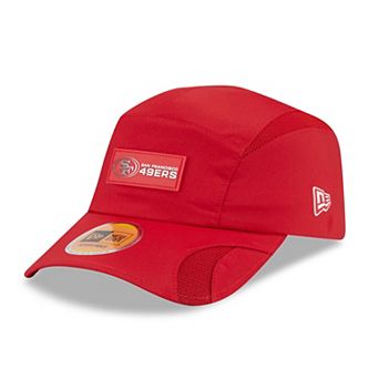 Men's New Era Scarlet San Francisco 49ers 2025 Sideline Runner Adjustable Hat