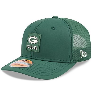 Men's New Era Green Green Bay Packers 2025 Sideline 9SEVENTY Trucker Adjustable Hat