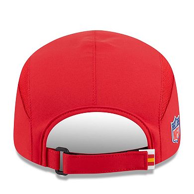 Men's New Era Red Kansas City Chiefs 2025 Sideline Runner Adjustable Hat