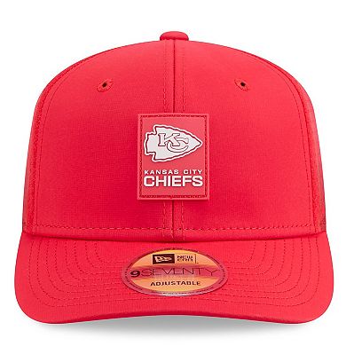 Men's New Era Red Kansas City Chiefs 2025 Sideline 9SEVENTY Trucker Adjustable Hat