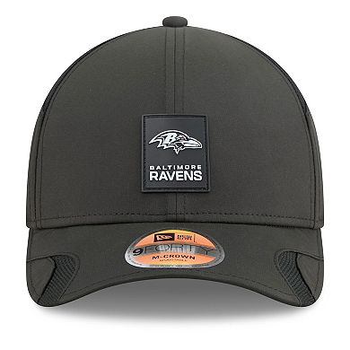 Youth New Era Black Baltimore Ravens 2025 Sideline 9FORTY Adjustable Hat