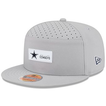 Men's New Era Gray Dallas Cowboys 2025 Sideline Split Panel 9FIFTY Snapback Hat