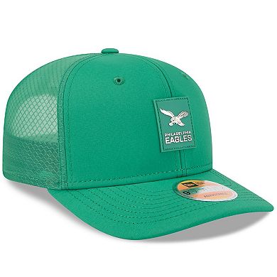 Men's New Era Kelly Green Philadelphia Eagles 2025 Sideline Throwback 9SEVENTY Trucker Adjustable Hat