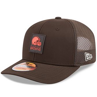 Men's New Era Brown Cleveland Browns 2025 Sideline 9SEVENTY Trucker Adjustable Hat