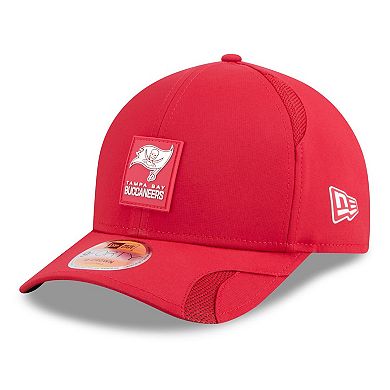 Youth New Era Red Tampa Bay Buccaneers 2025 Sideline M-Crown 9FORTY Adjustable Hat