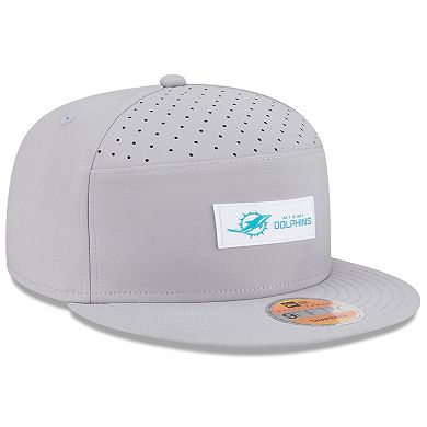 Men's New Era Gray Miami Dolphins 2025 Sideline Split Panel 9FIFTY Snapback Hat