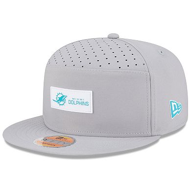Men's New Era Gray Miami Dolphins 2025 Sideline Split Panel 9FIFTY Snapback Hat