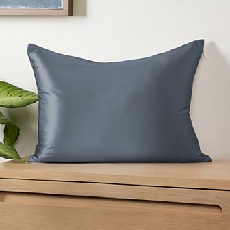 Home Collection 100% Mulberry Silk Zippered Pillowcase