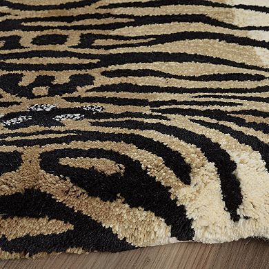 Linon Jungle Tiger Shaped Rug