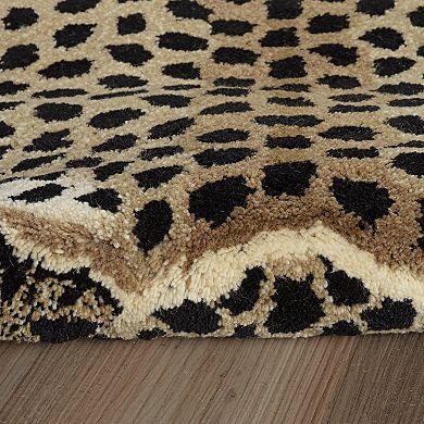 Linon Jungle Cheetah Shaped Rug