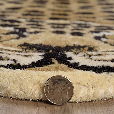Linon Jungle Cheetah Shaped Rug