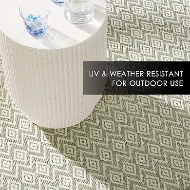Nicole Miller Corin Small Diamonds UV Fade Resistant Indoor / Outdoor Rug