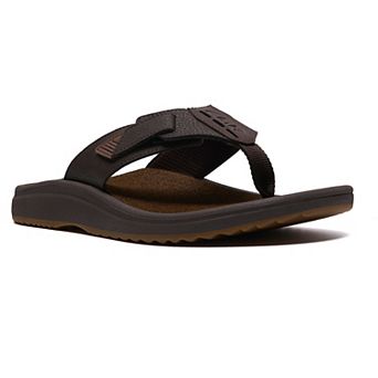 Clarks® Cloudsteppers Breeze Men's Cushioned Thong Flip Flop Sandals