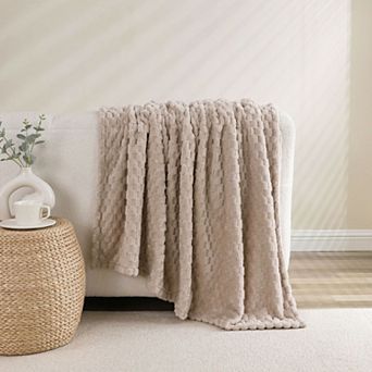 Kate Aurora Leylani Ultra Soft and Plush Luxurious Accent Throw Blanket