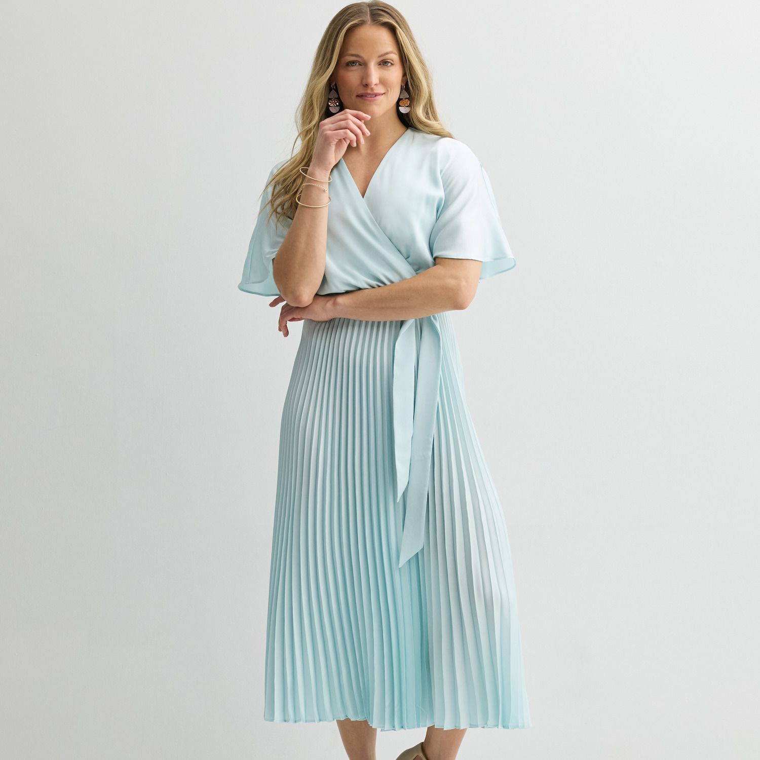 Женские платья 5th + Madison Edit Short Sleeve Surplice Pleated Maxi Dress