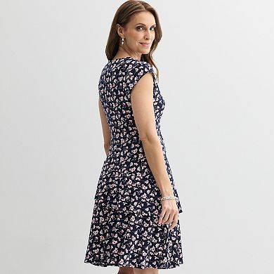 Robbie Bee Sleeveless V-Neck Floral Dress