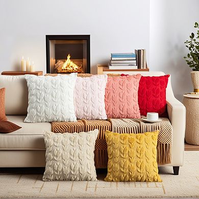 Throw Pillow Covers Set of 2, Soft Flower Pattern Plush Jacquard Pillow Cases Decoration for Bedroom