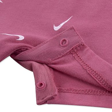 Newborn Baby Girls Nike Swooshfetti Ruffle Sleeve Romper & Bucket Hat 2-Piece Set