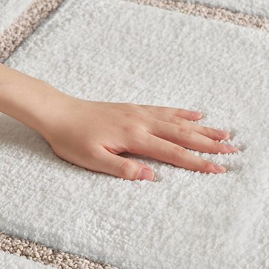 Madison Park Roan Border Tufted Bathroom Rug