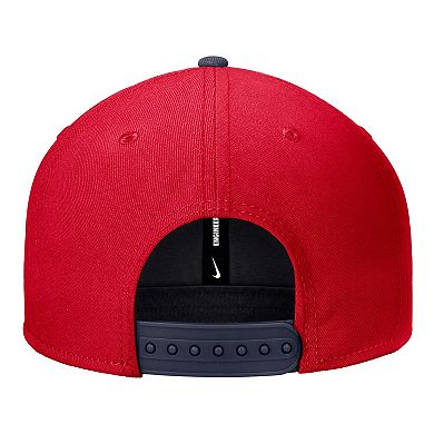 Men's Nike Red UConn Huskies Vintage Script Pro Dri-FIT Snapback Hat
