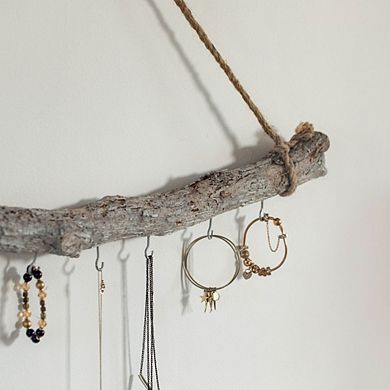 Uniquewise 32-inch Natural Decorative Jujube Wooden Log Hanging Farmhouse Wall Decor with 8 Hooks