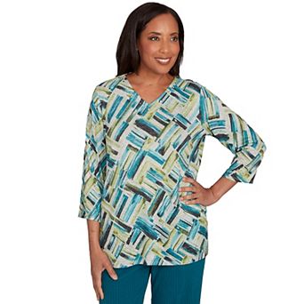 Petite Alfred Dunner Detailed V-Neck Brushstroke Top
