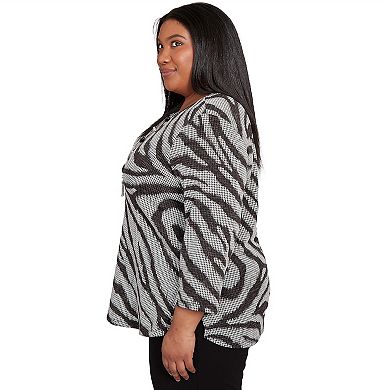 Plus Size Alfred Dunner Animal Houndstooth Top with Necklace