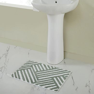 VCNY Home Geometric Lines Tufted Bathroom Rug