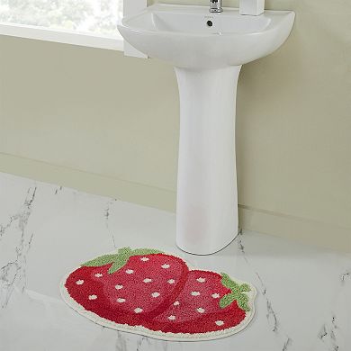 VCNY Home Strawberry Shaped Tufted Bathroom Rug