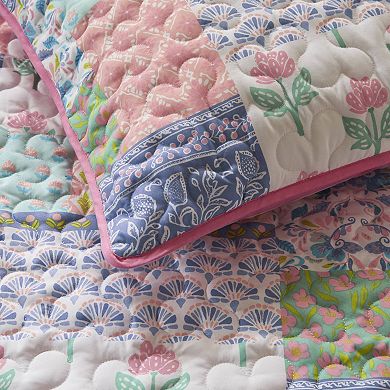 Intelligent Design Floral Patchwork Quilt Set