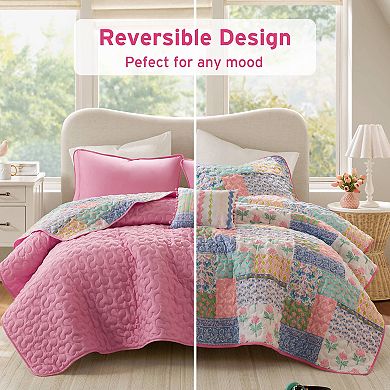 Intelligent Design Floral Patchwork Quilt Set