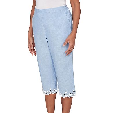 Petite Alfred Dunner Eyelet Embroidered Cuff Capri Pants