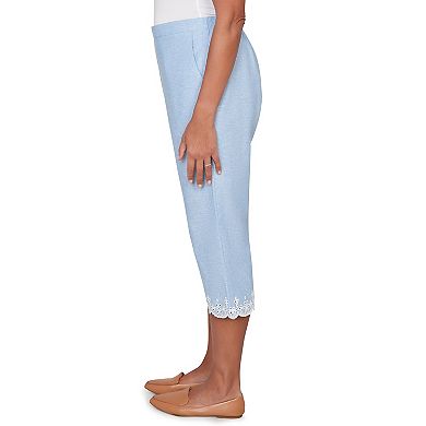 Petite Alfred Dunner Eyelet Embroidered Cuff Capri Pants