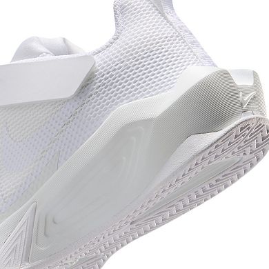 Nike S.T. Dynamite Boys' Lace-Up Basketball Shoes