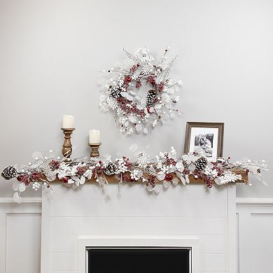 Northlight 6-ft. Berries & Snowflakes Artificial Christmas Garland