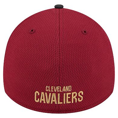 Men's New Era Wine Cleveland Cavaliers Visor Hit 39THIRTY Flex Hat