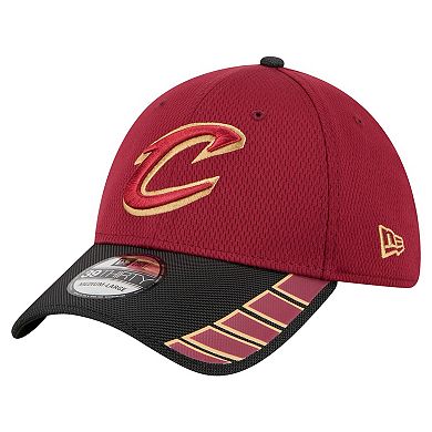 Men's New Era Wine Cleveland Cavaliers Visor Hit 39THIRTY Flex Hat