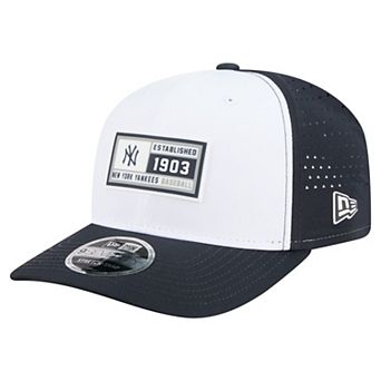 Men's New Era White/Navy New York Yankees Established Patch 9SEVENTY Adjustable Hat