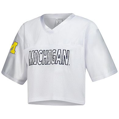 Women's ZooZatz White Michigan Wolverines Mesh Cropped V-Neck T-Shirt